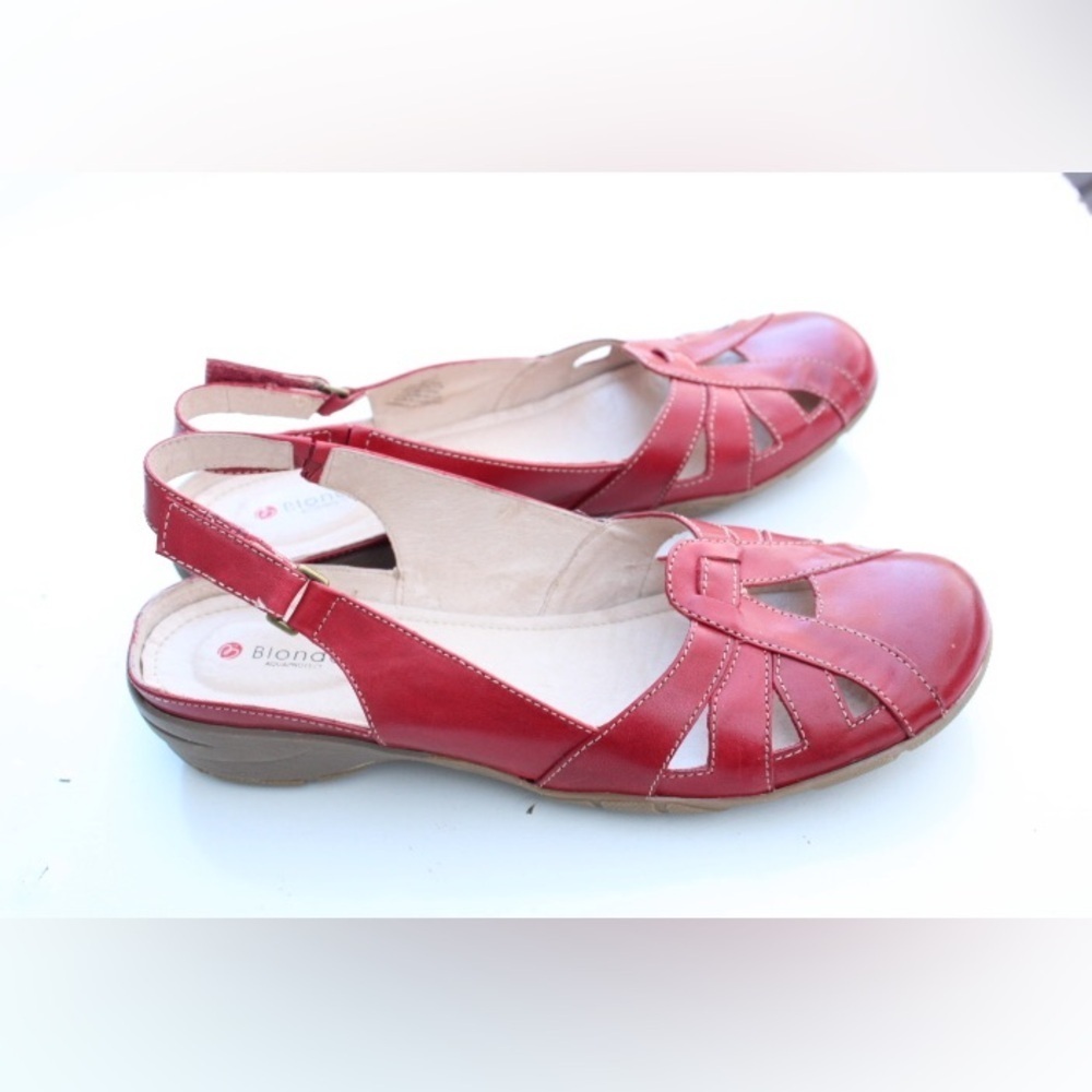 Blondo Aquaprotect sandals